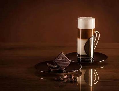 LATTE MACCHIATO E LINDT EXCELLENCE 70%